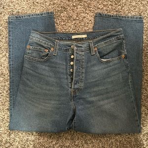 Levi’s Ribcage Straight Ankle Jeans